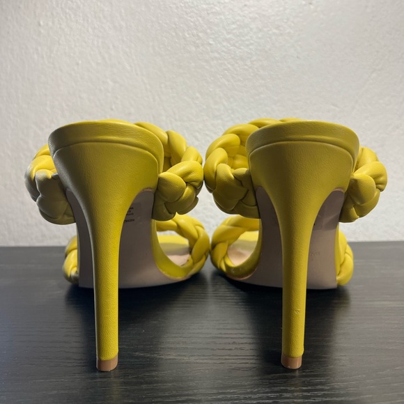 Steve Madden heels. Fun pop of color for the summer. - Picture 2 of 4